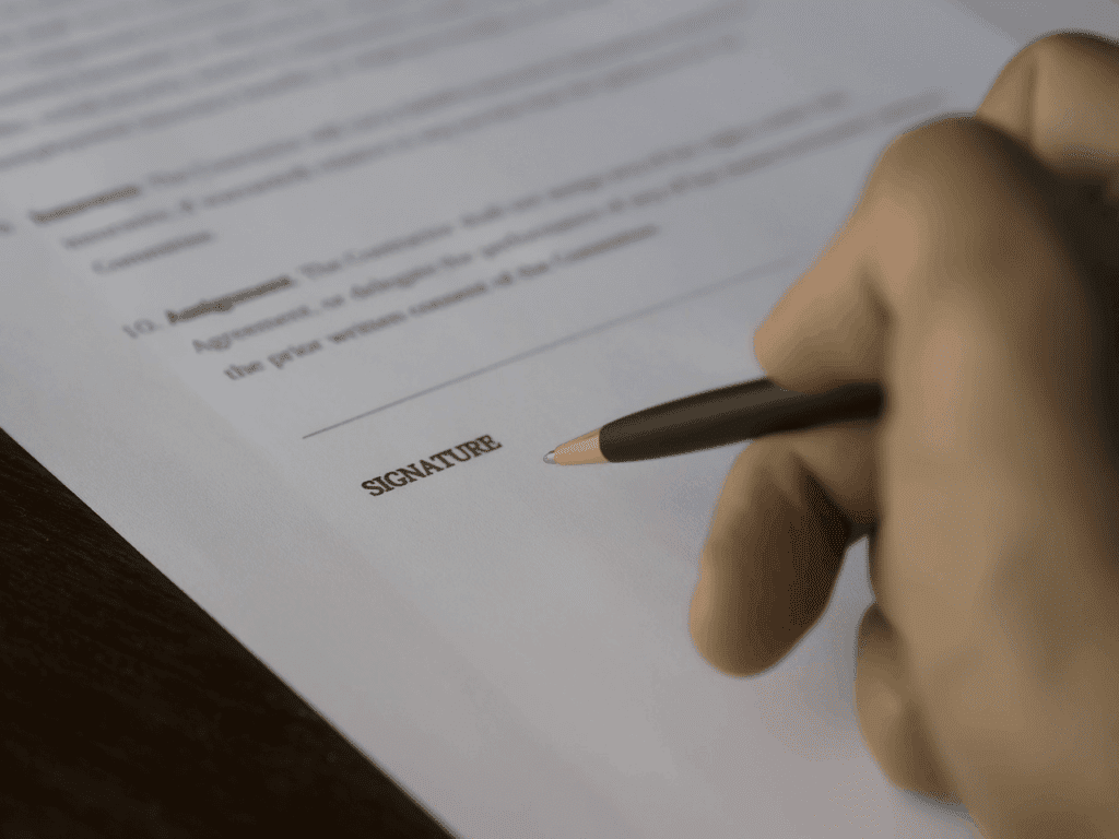 custom software development contract photo